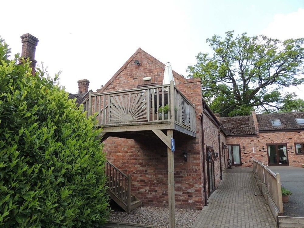 The Manor Coach House Hotell Hindlip Eksteriør bilde